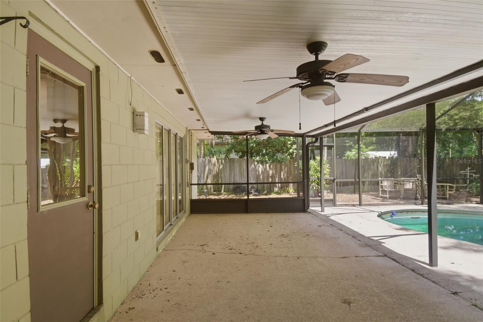 ROLLING OAKS - Residential