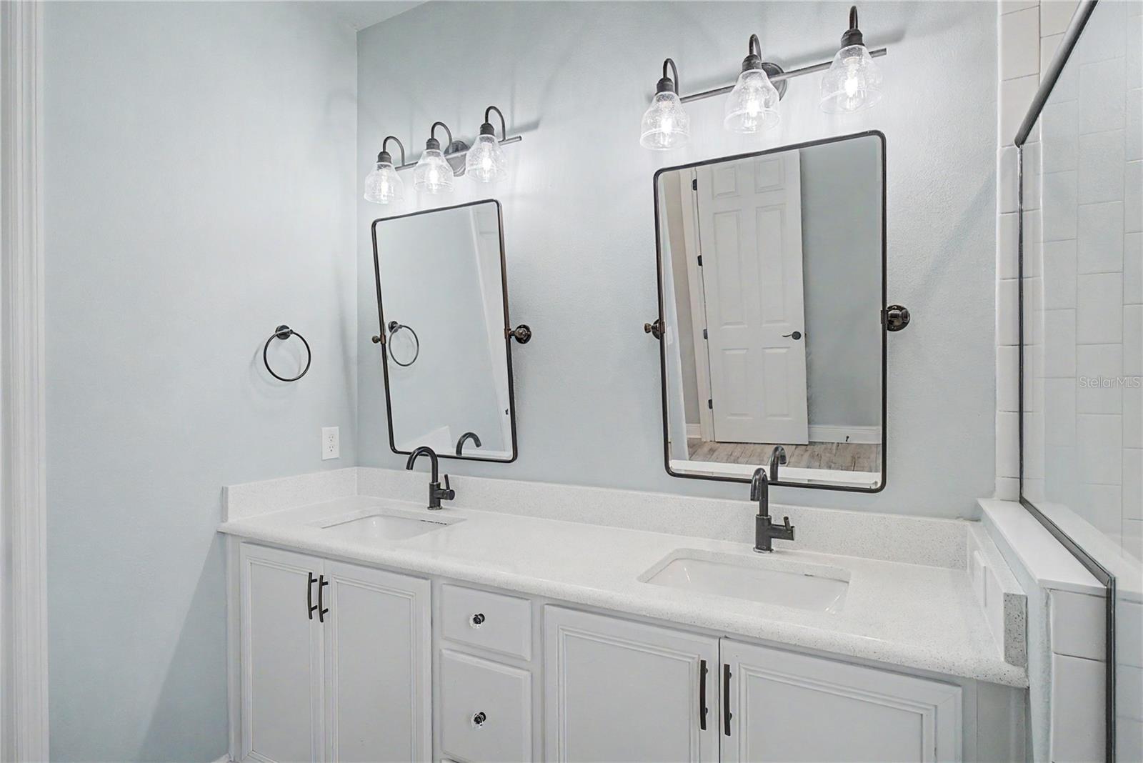 BELLALAGO PH B-2 - Residential