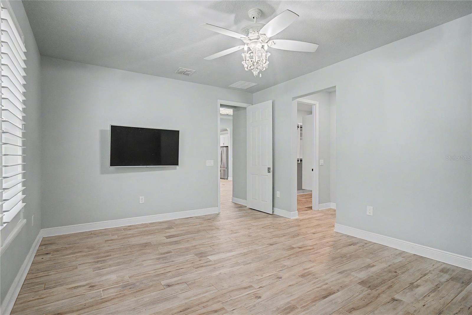 BELLALAGO PH B-2 - Residential