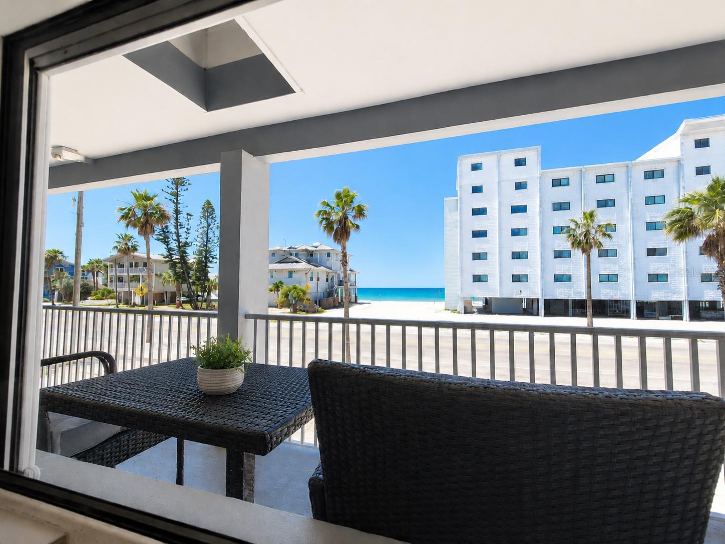 HARBOR HOUSE CONDOS - Residential