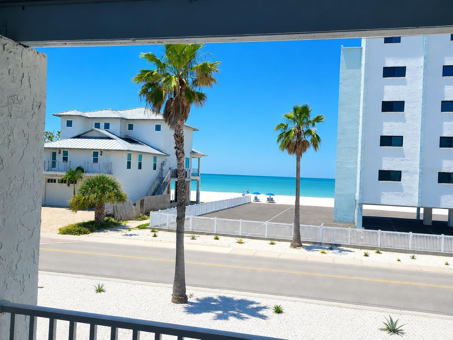 HARBOR HOUSE CONDOS - Residential