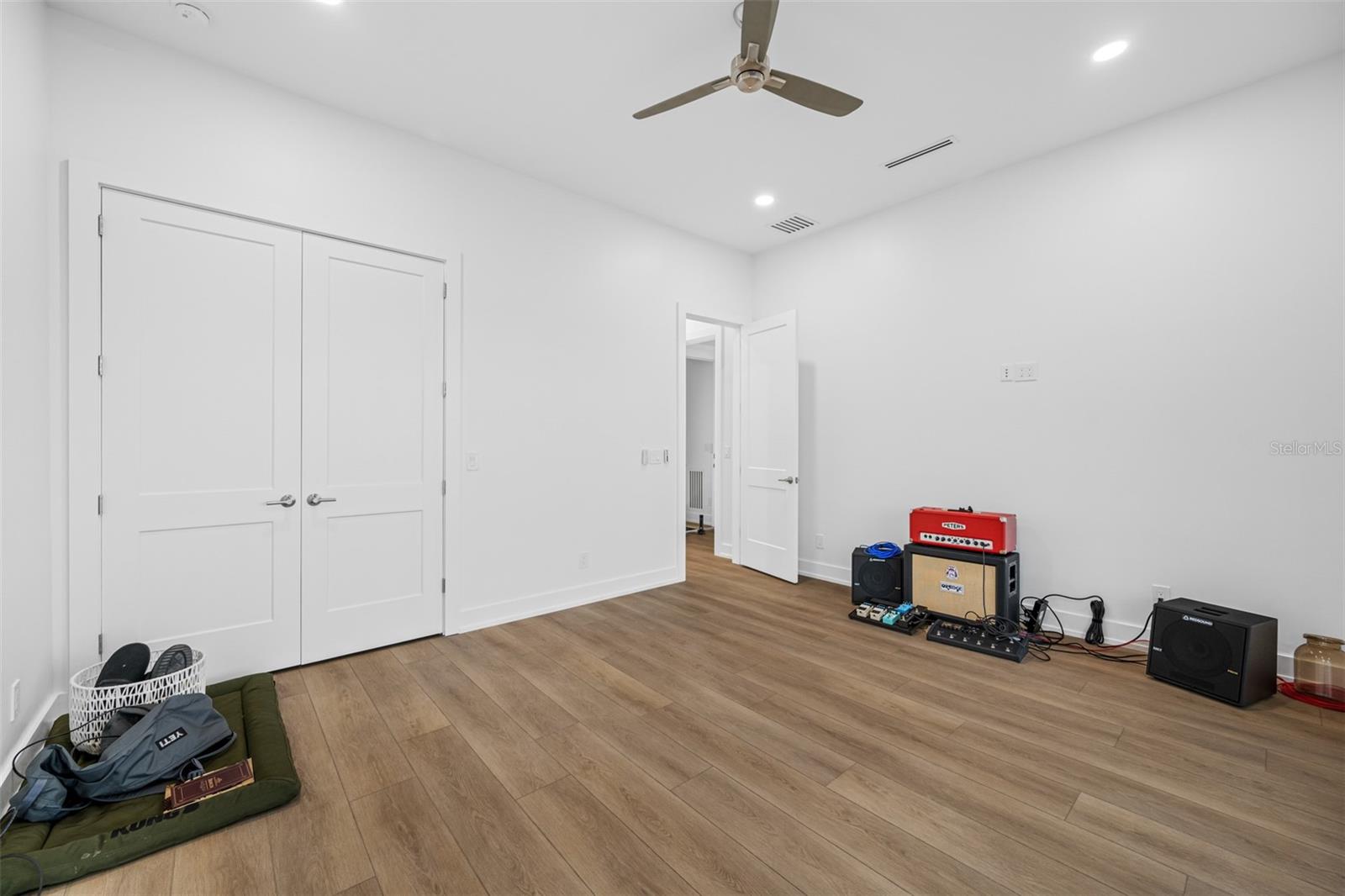 CAUSEWAY ISLES 1ST ADD - Residential