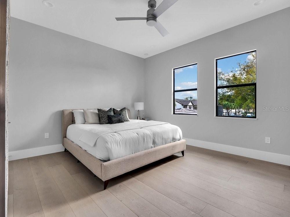 BAY HILL - Residential