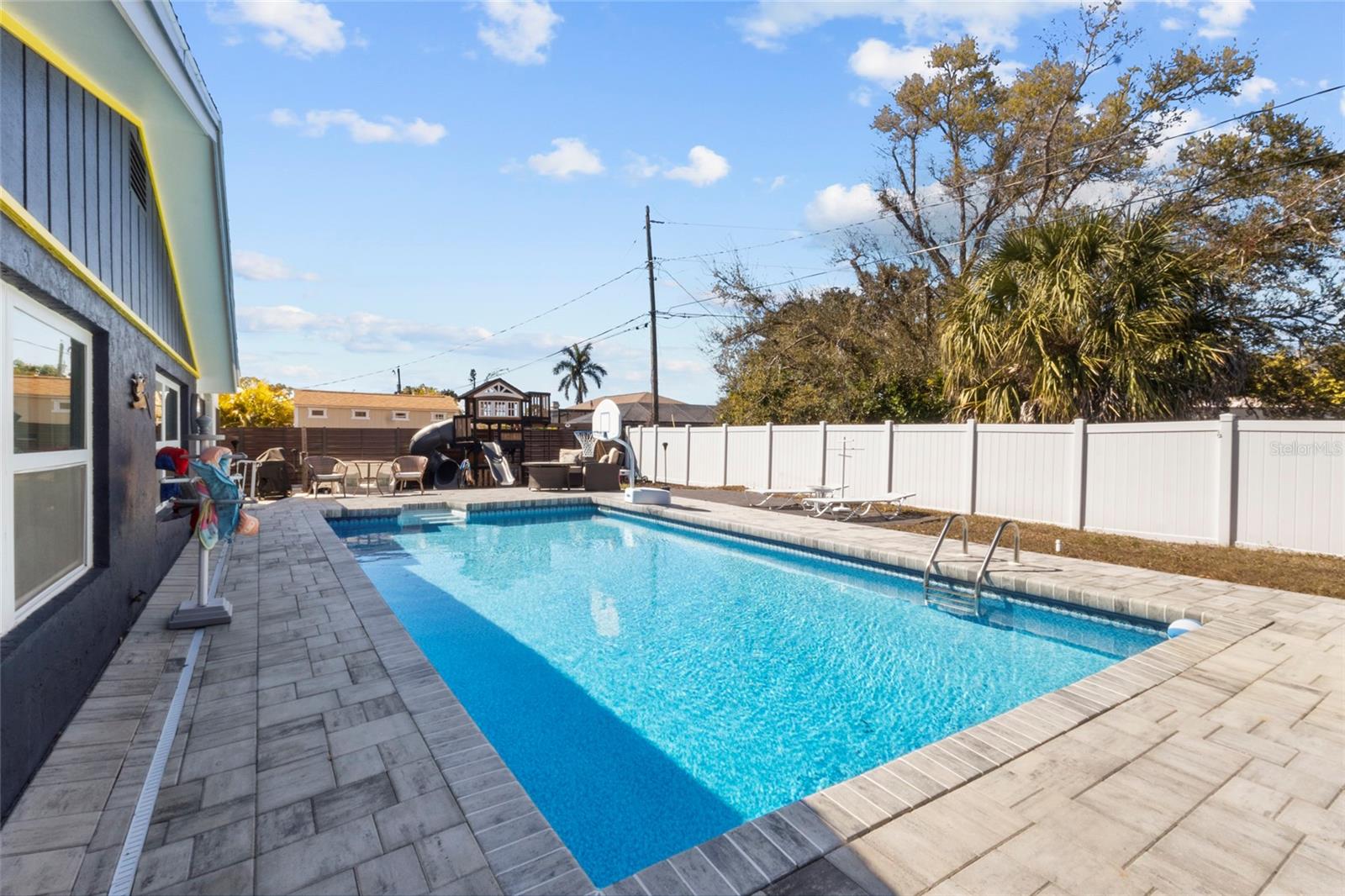 SOUTH VENICE - Residential