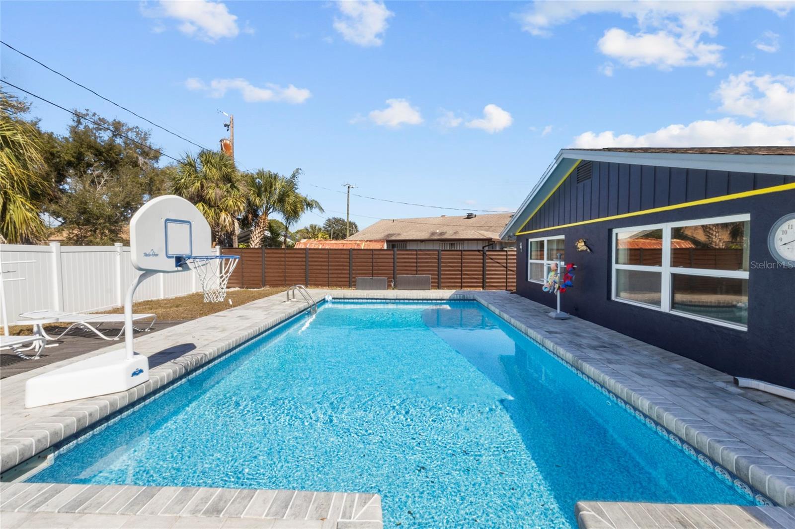 SOUTH VENICE - Residential