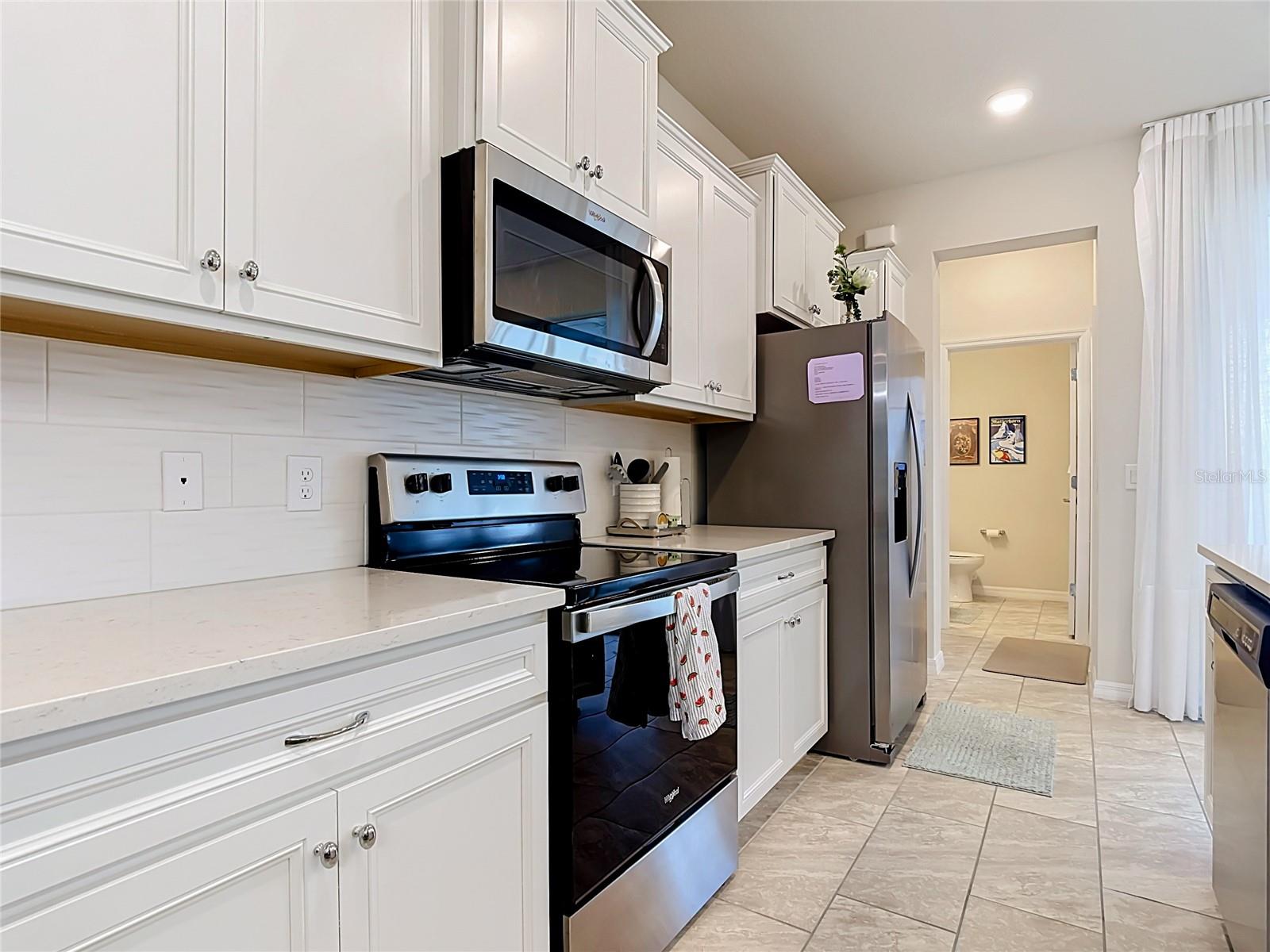 WINDSOR ISLAND RESIDENCE PH 2B - Residential