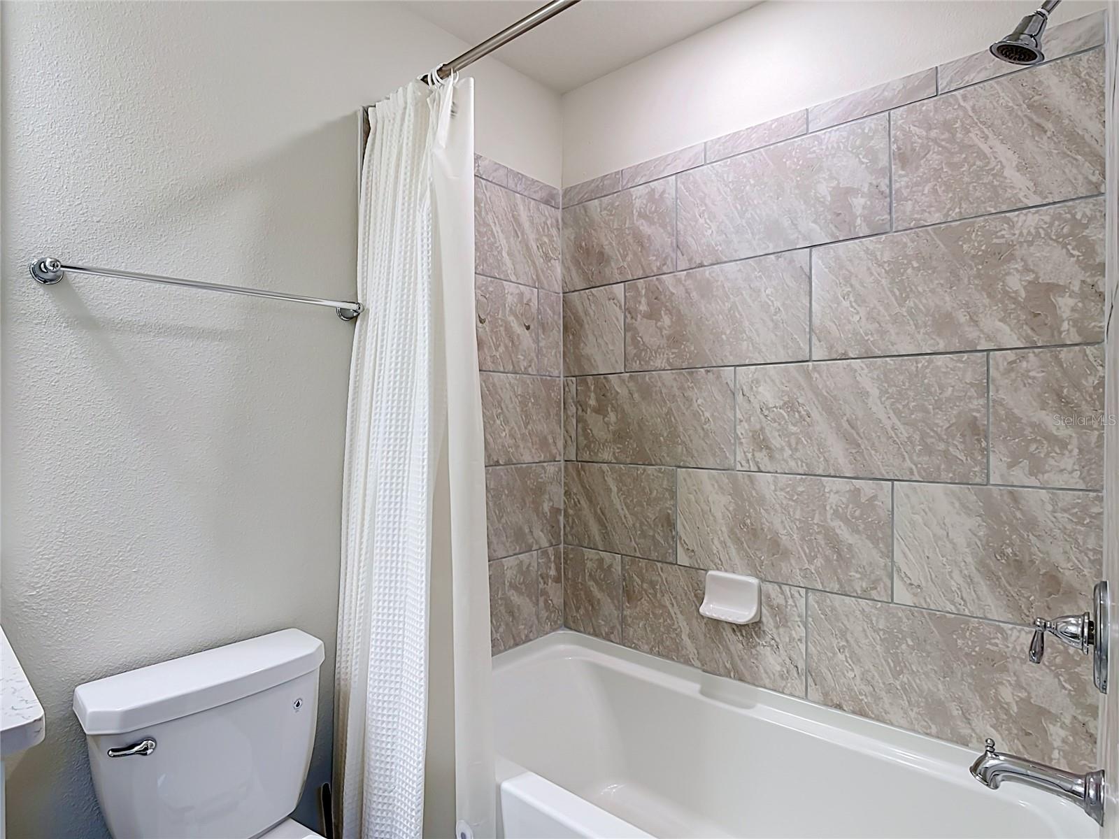 WINDSOR ISLAND RESIDENCE PH 2B - Residential