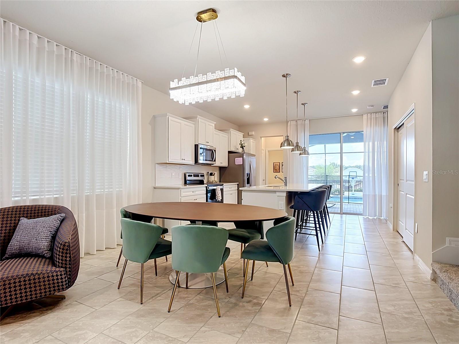 WINDSOR ISLAND RESIDENCE PH 2B - Residential