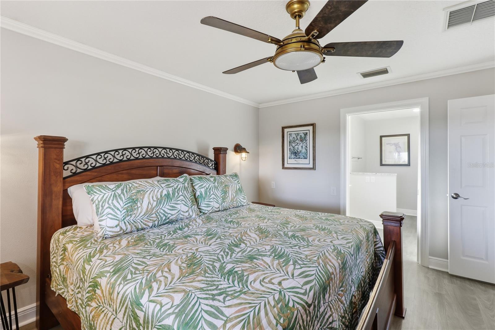 DIXIE SHORES UNIT 1 REPLAT - Residential