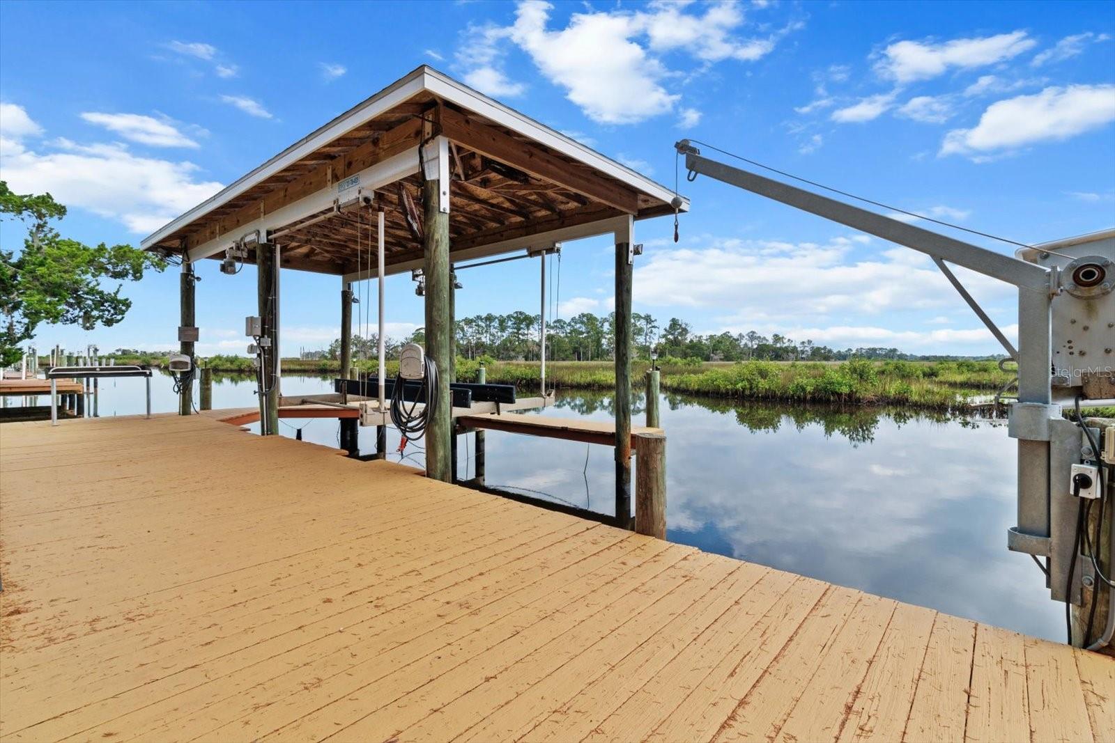 DIXIE SHORES UNIT 1 REPLAT - Residential