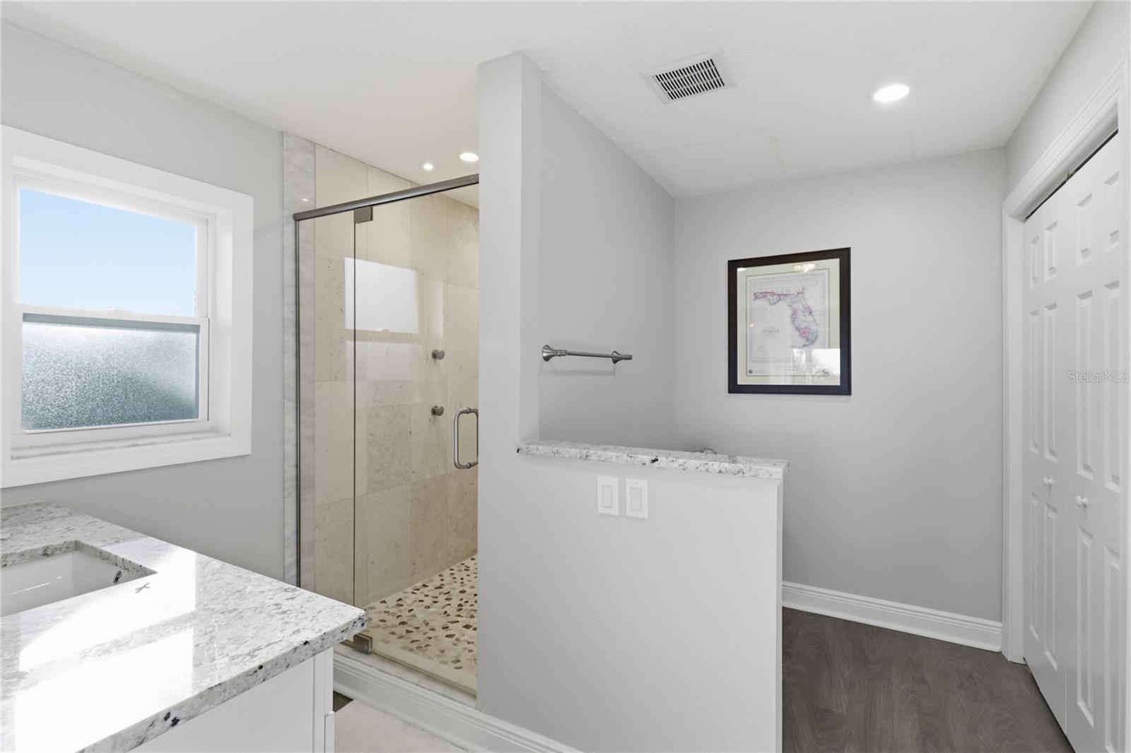 DIXIE SHORES UNIT 1 REPLAT - Residential