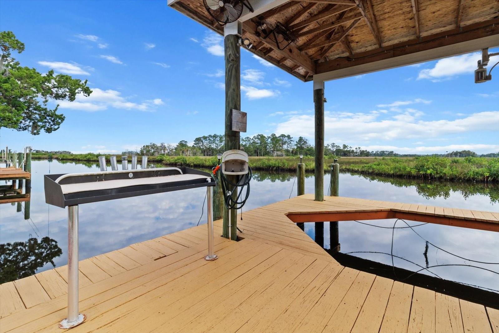 DIXIE SHORES UNIT 1 REPLAT - Residential