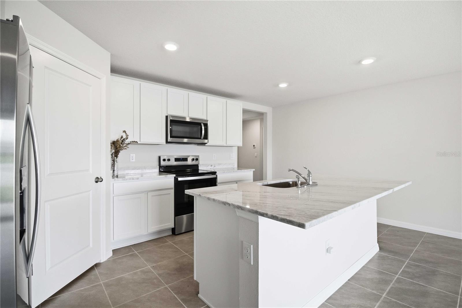 MANDARIN GROVE - Residential