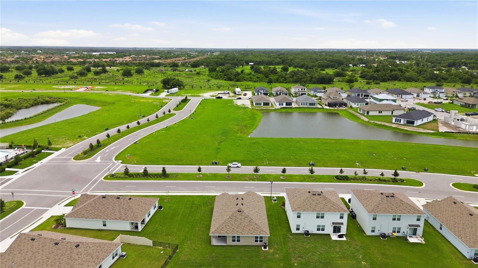 MANDARIN GROVE - Residential