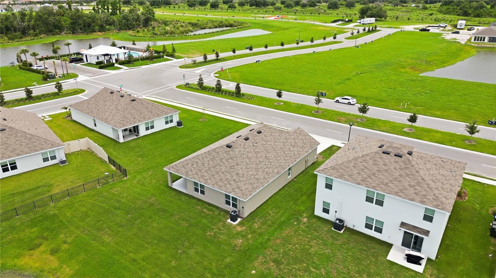 MANDARIN GROVE - Residential