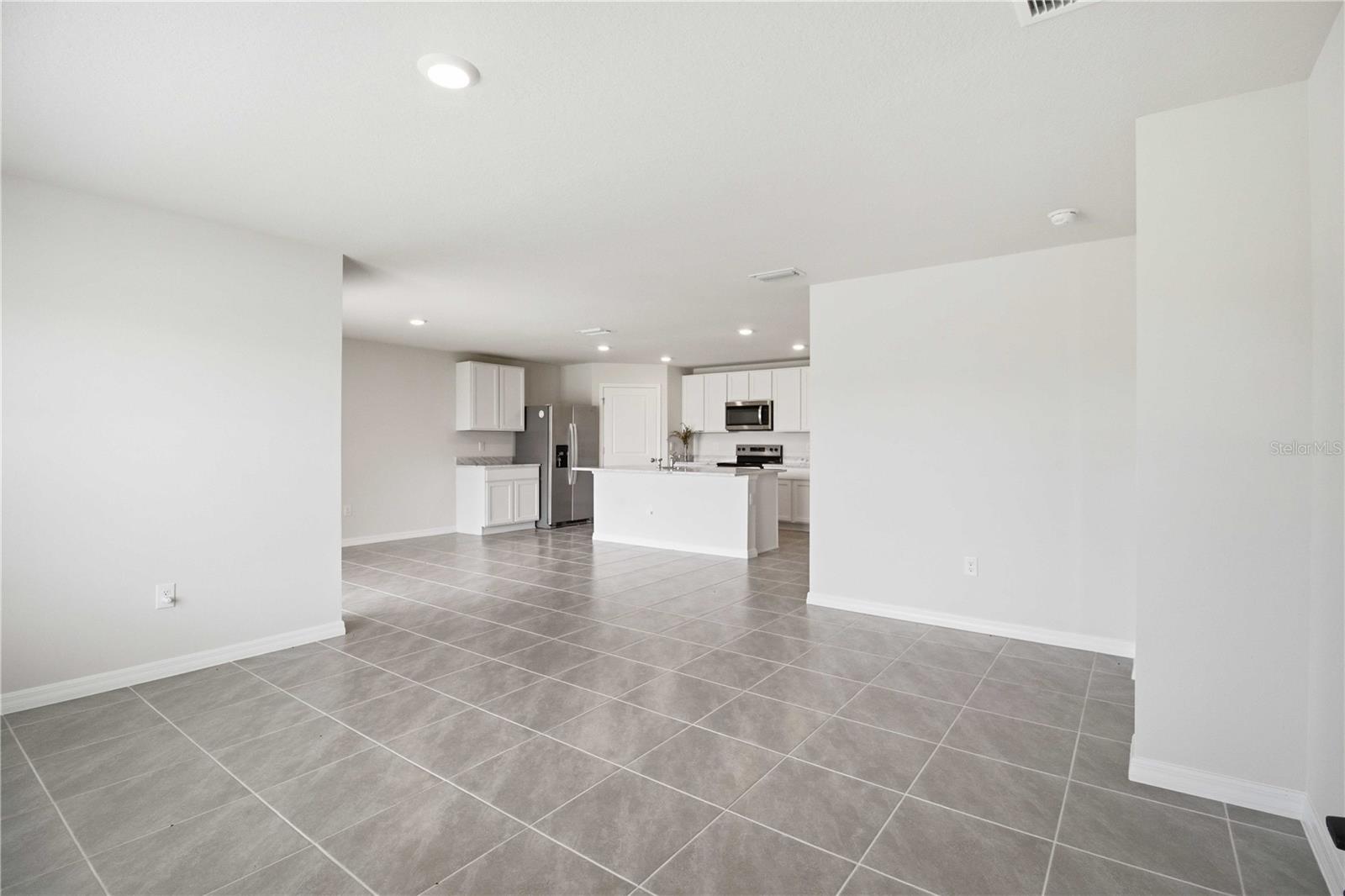 MANDARIN GROVE - Residential