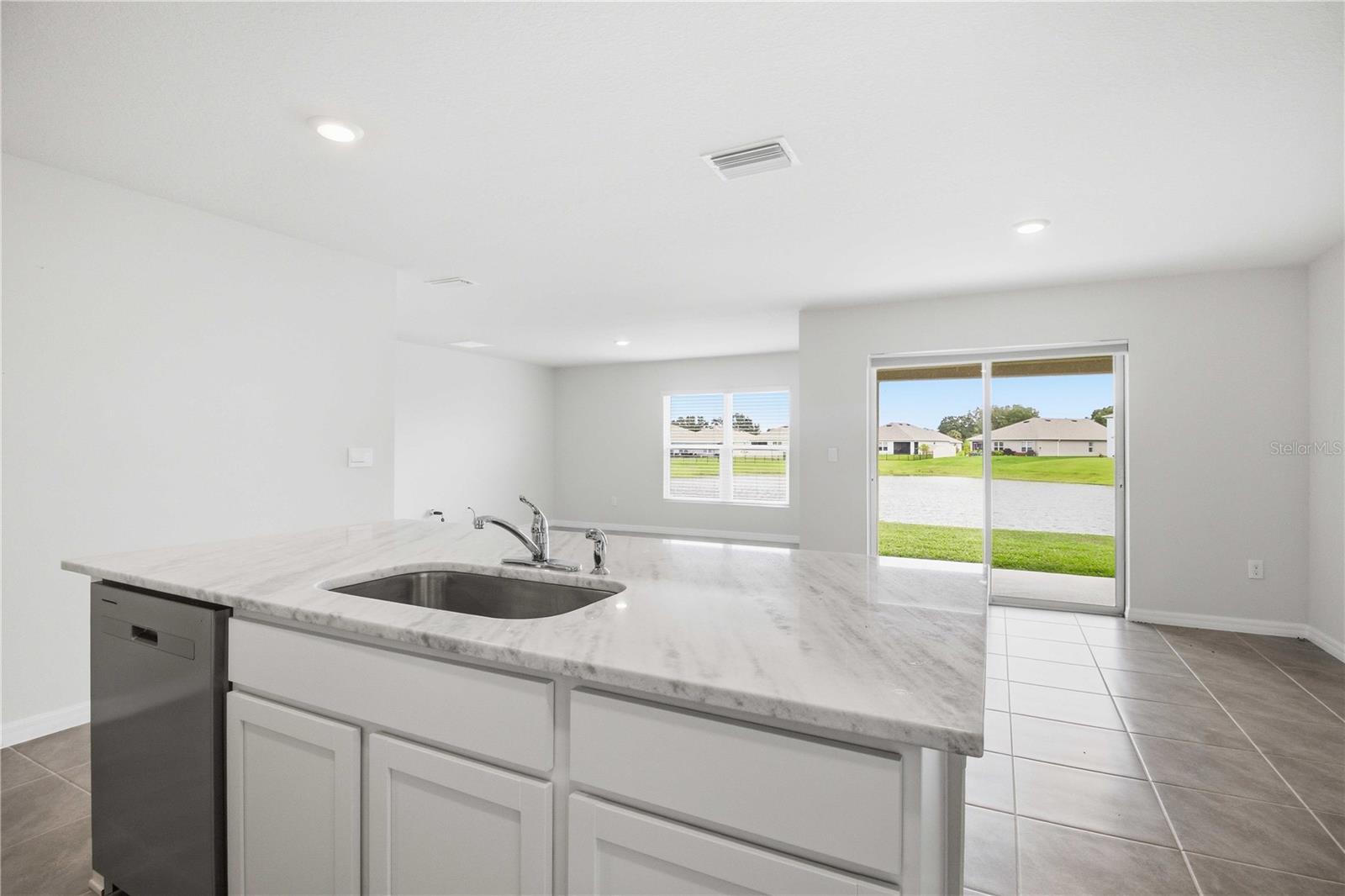 MANDARIN GROVE - Residential