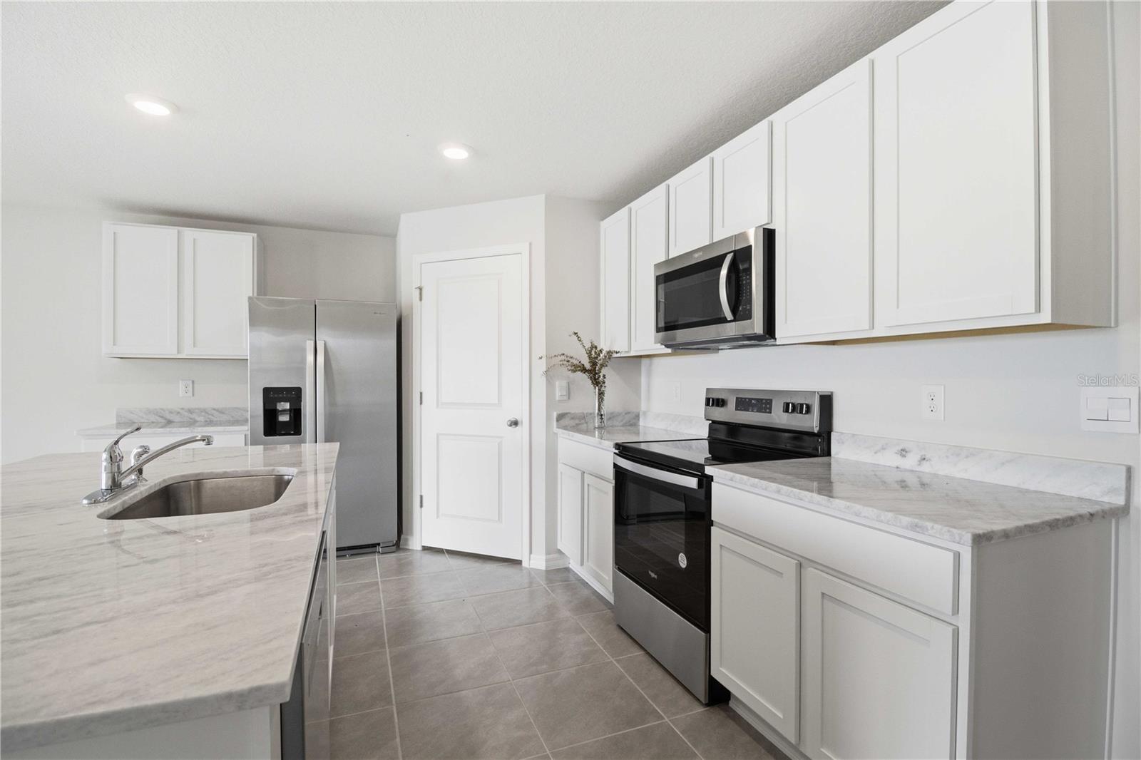 MANDARIN GROVE - Residential