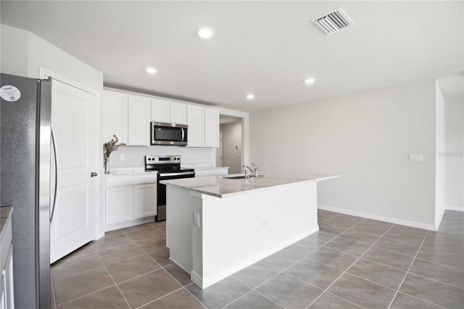 MANDARIN GROVE - Residential