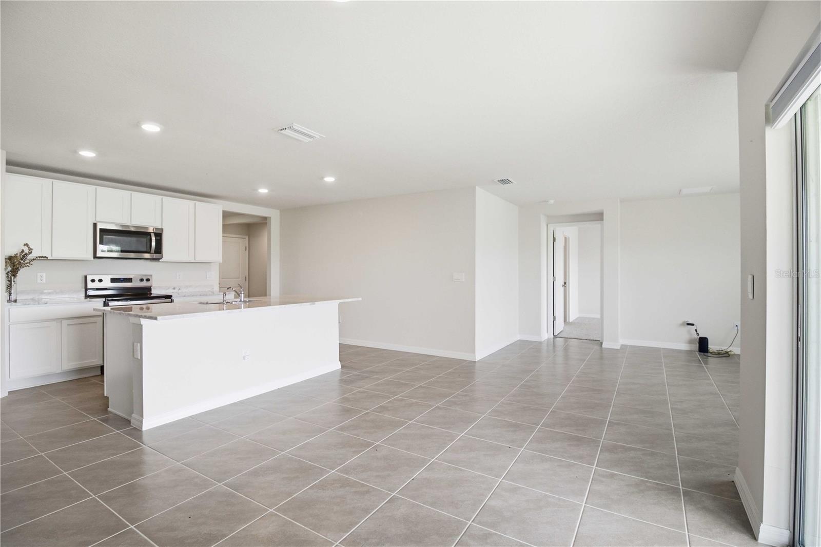 MANDARIN GROVE - Residential
