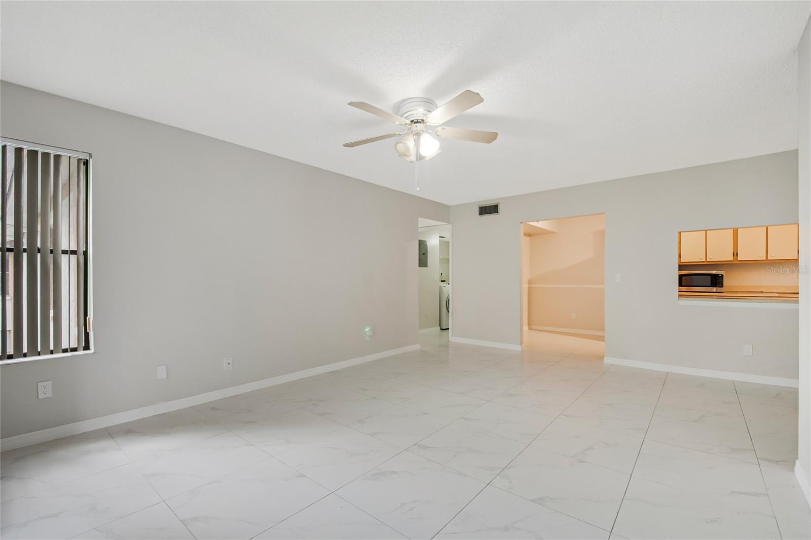 CLUB AT ORLANDO CONDO PH 1 - Residential