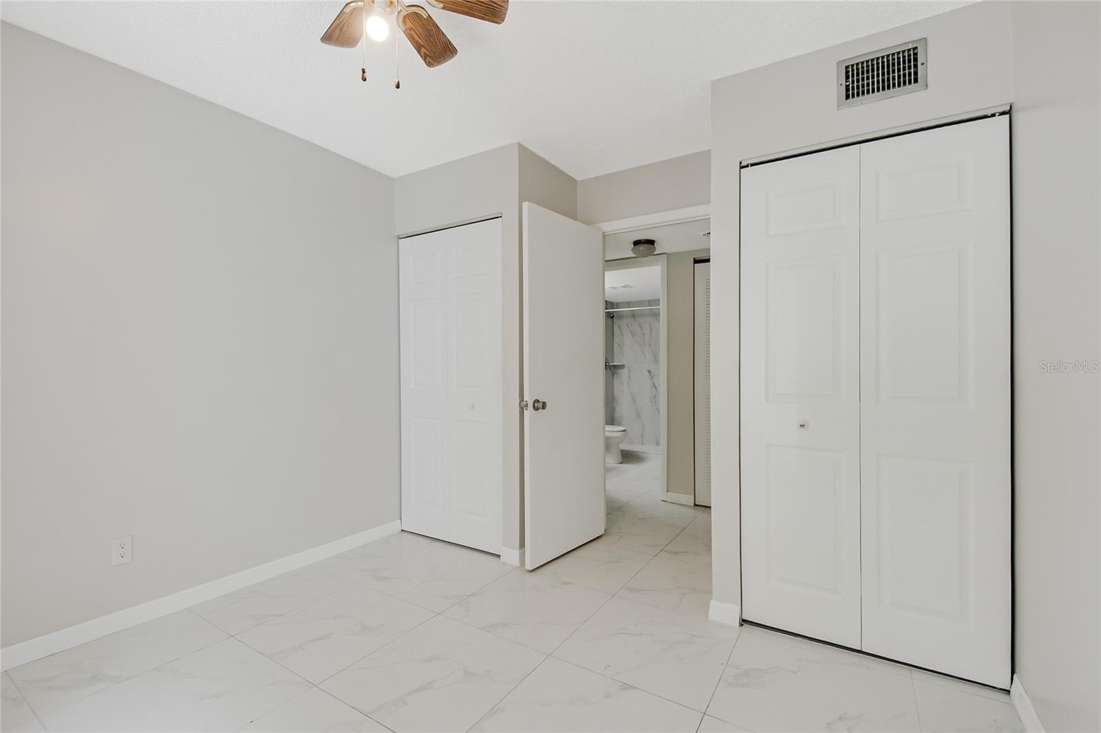 CLUB AT ORLANDO CONDO PH 1 - Residential