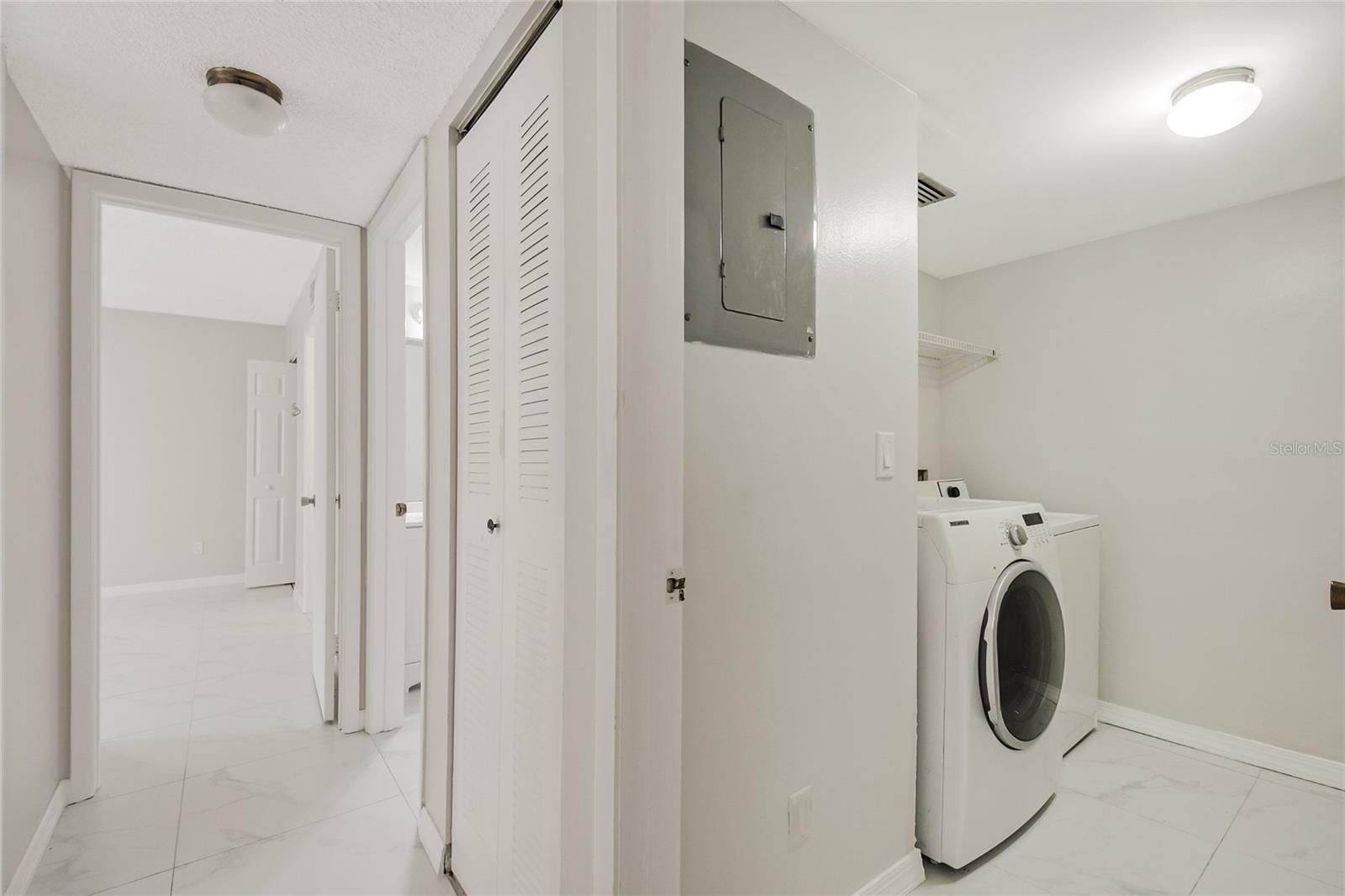 CLUB AT ORLANDO CONDO PH 1 - Residential