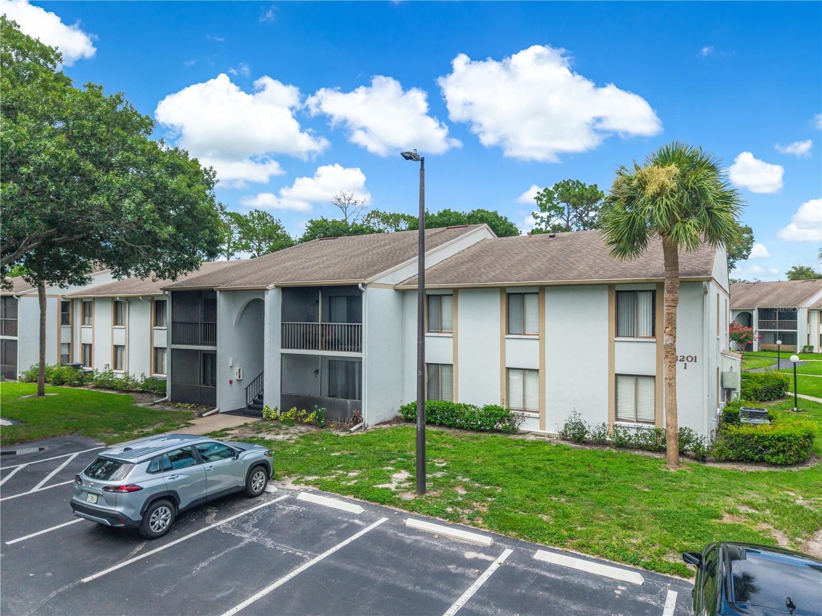 CLUB AT ORLANDO CONDO PH 1 - Residential