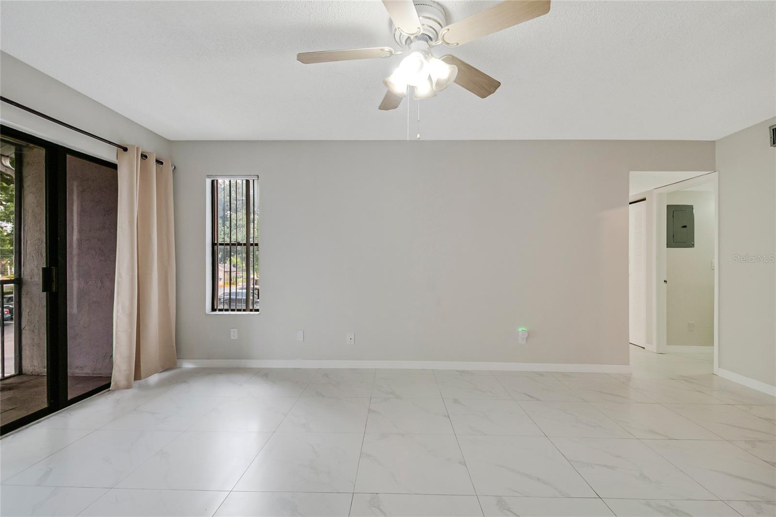 CLUB AT ORLANDO CONDO PH 1 - Residential