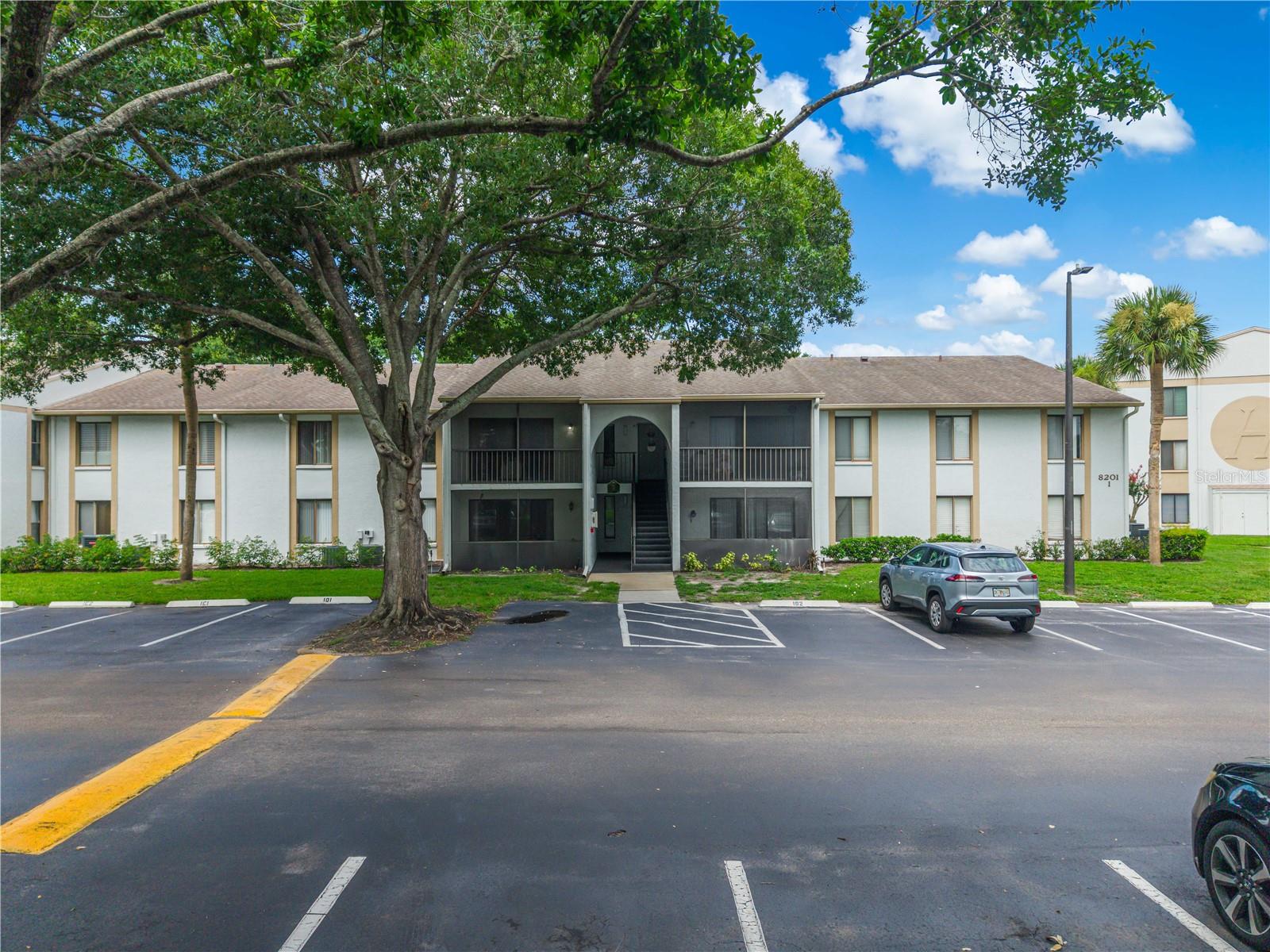 CLUB AT ORLANDO CONDO PH 1 - Residential