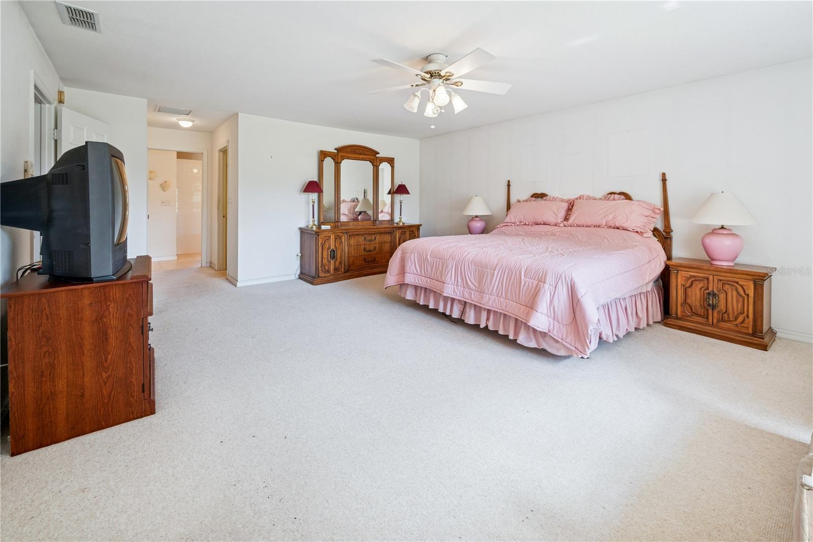 WILLISTON HYLNDS GOLF & C CLUB ESTATE - Residential