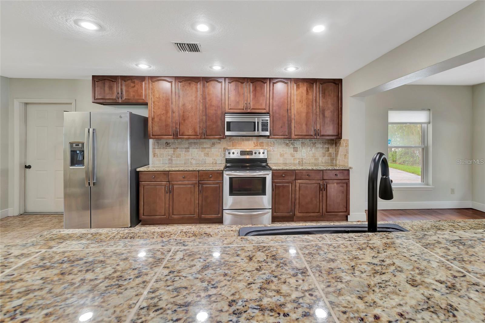 ANNIE L BERRY SUB - Residential Lease