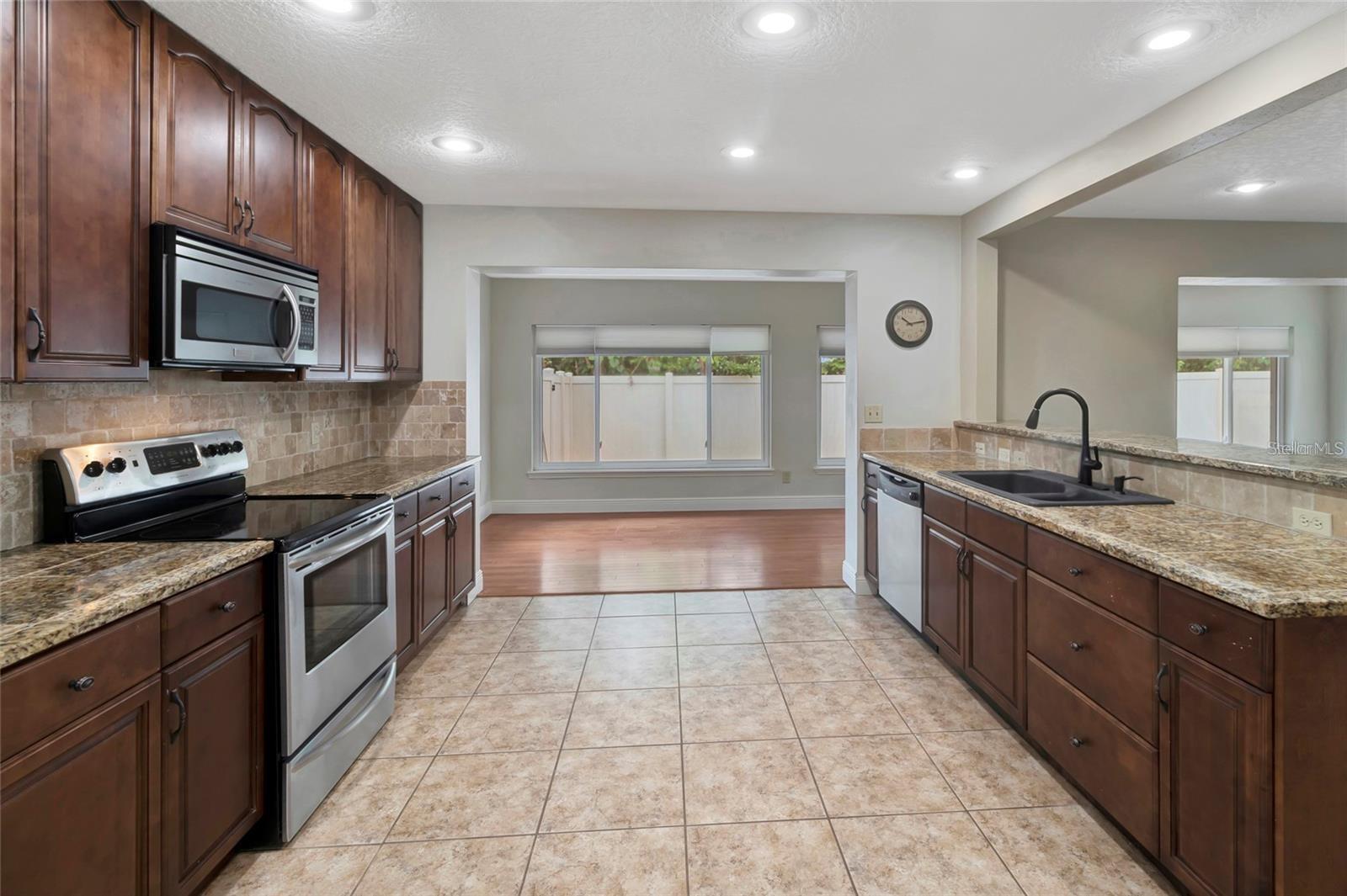 ANNIE L BERRY SUB - Residential Lease