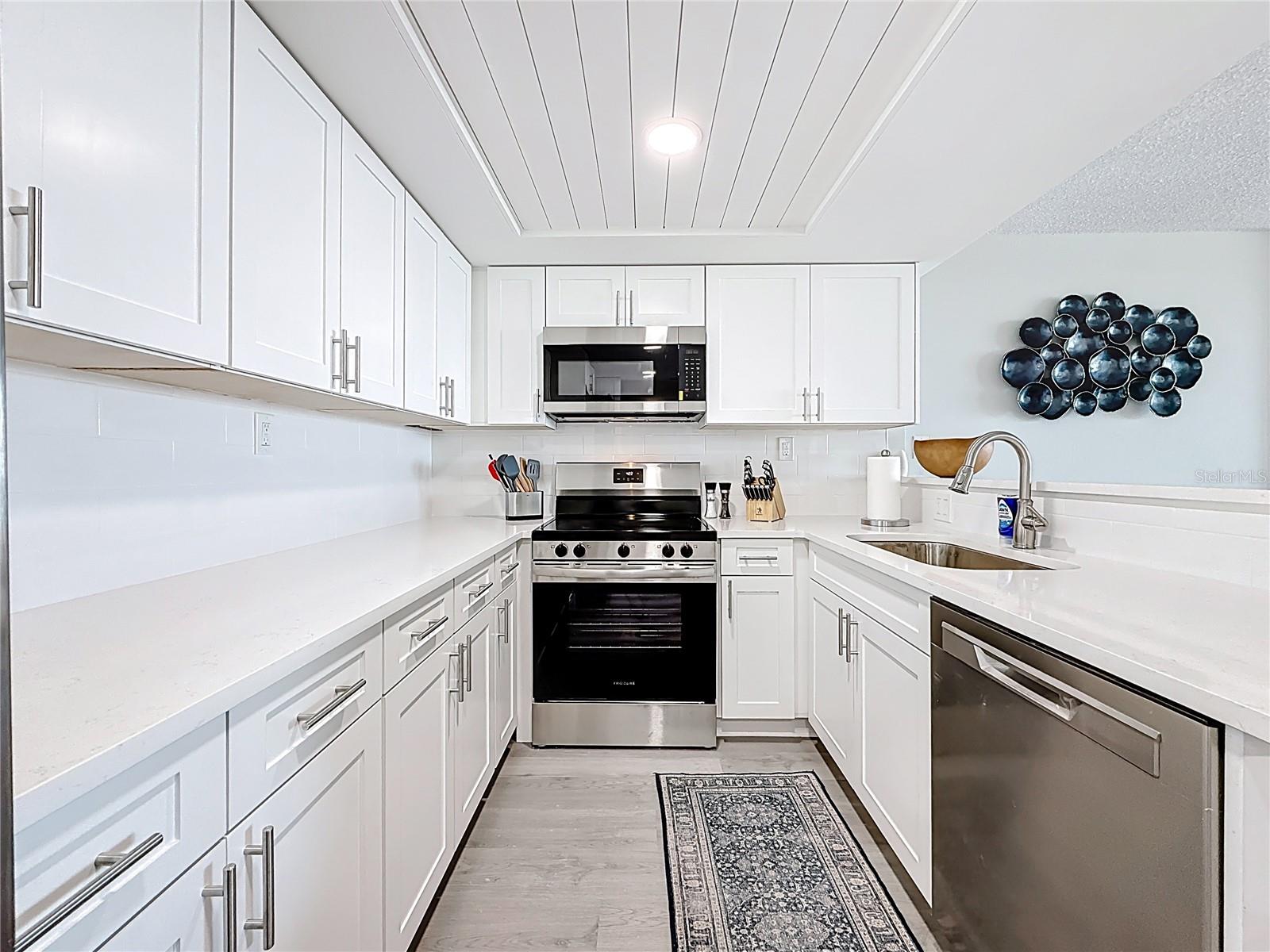 STARBOARD TOWER - Residential Lease