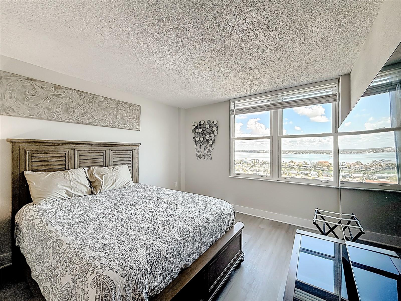 STARBOARD TOWER - Residential Lease