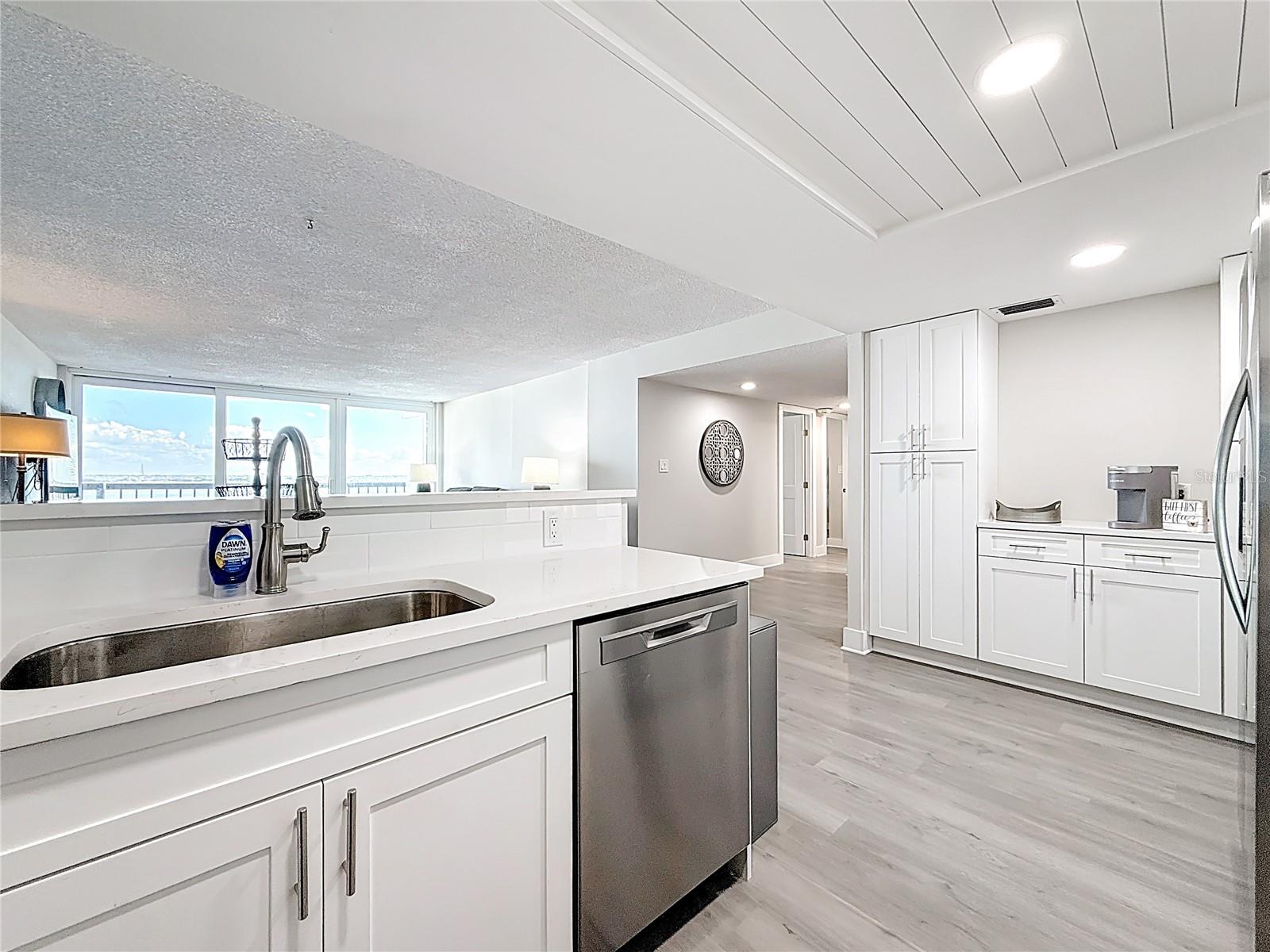 STARBOARD TOWER - Residential Lease