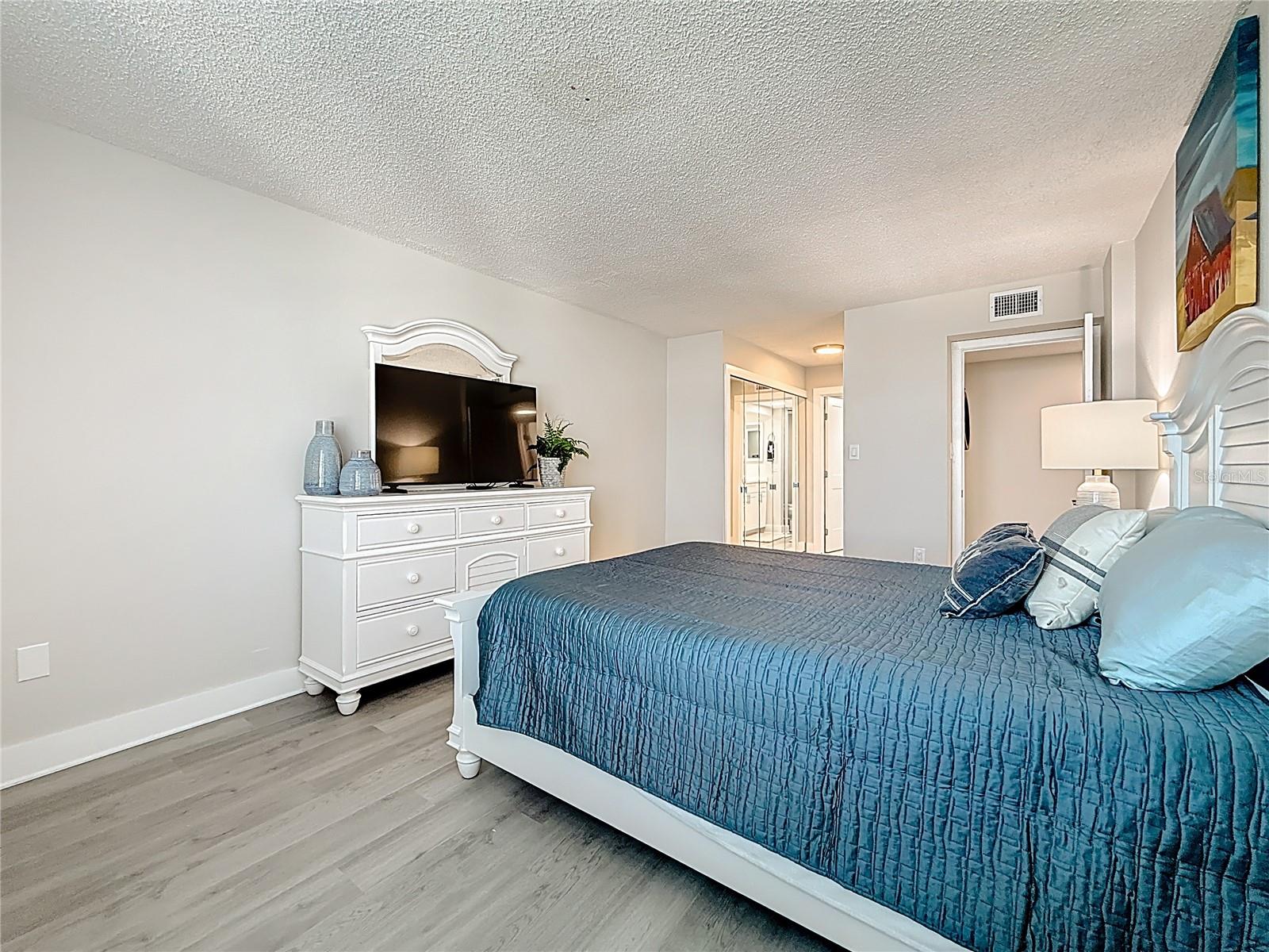 STARBOARD TOWER - Residential Lease