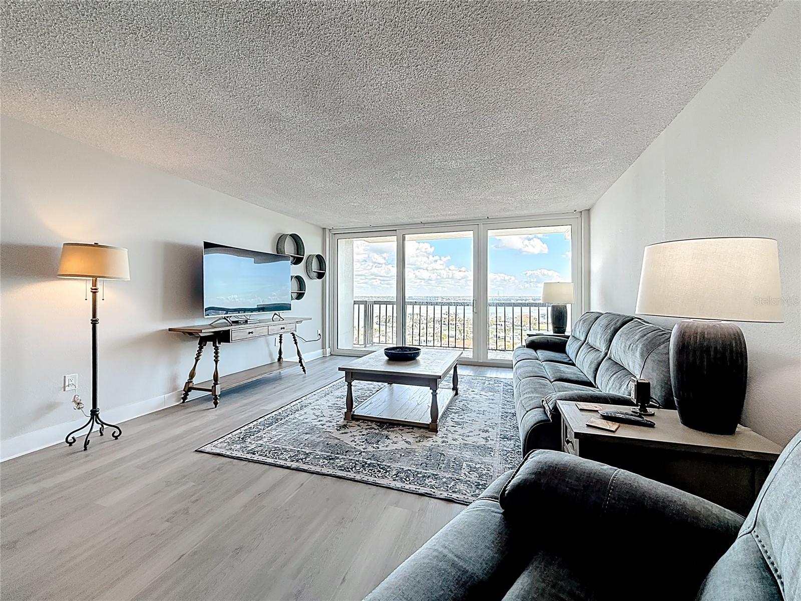 STARBOARD TOWER - Residential Lease