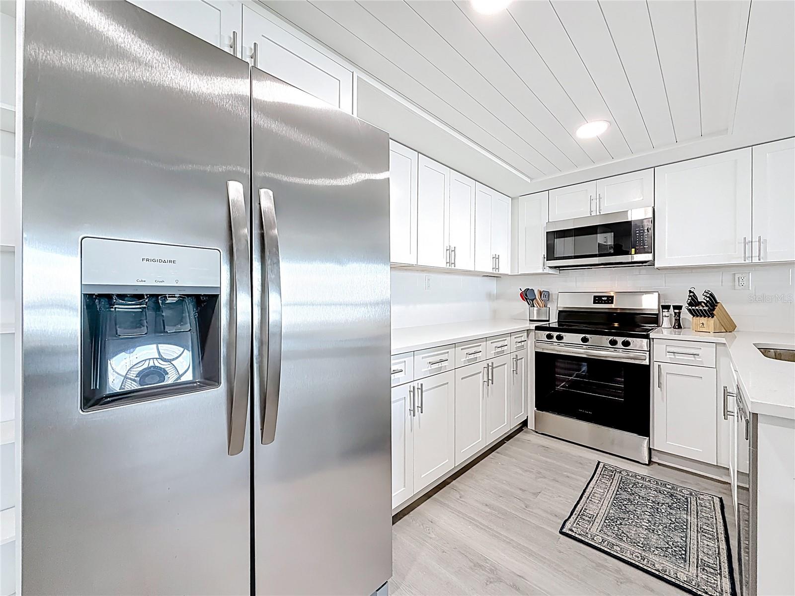 STARBOARD TOWER - Residential Lease