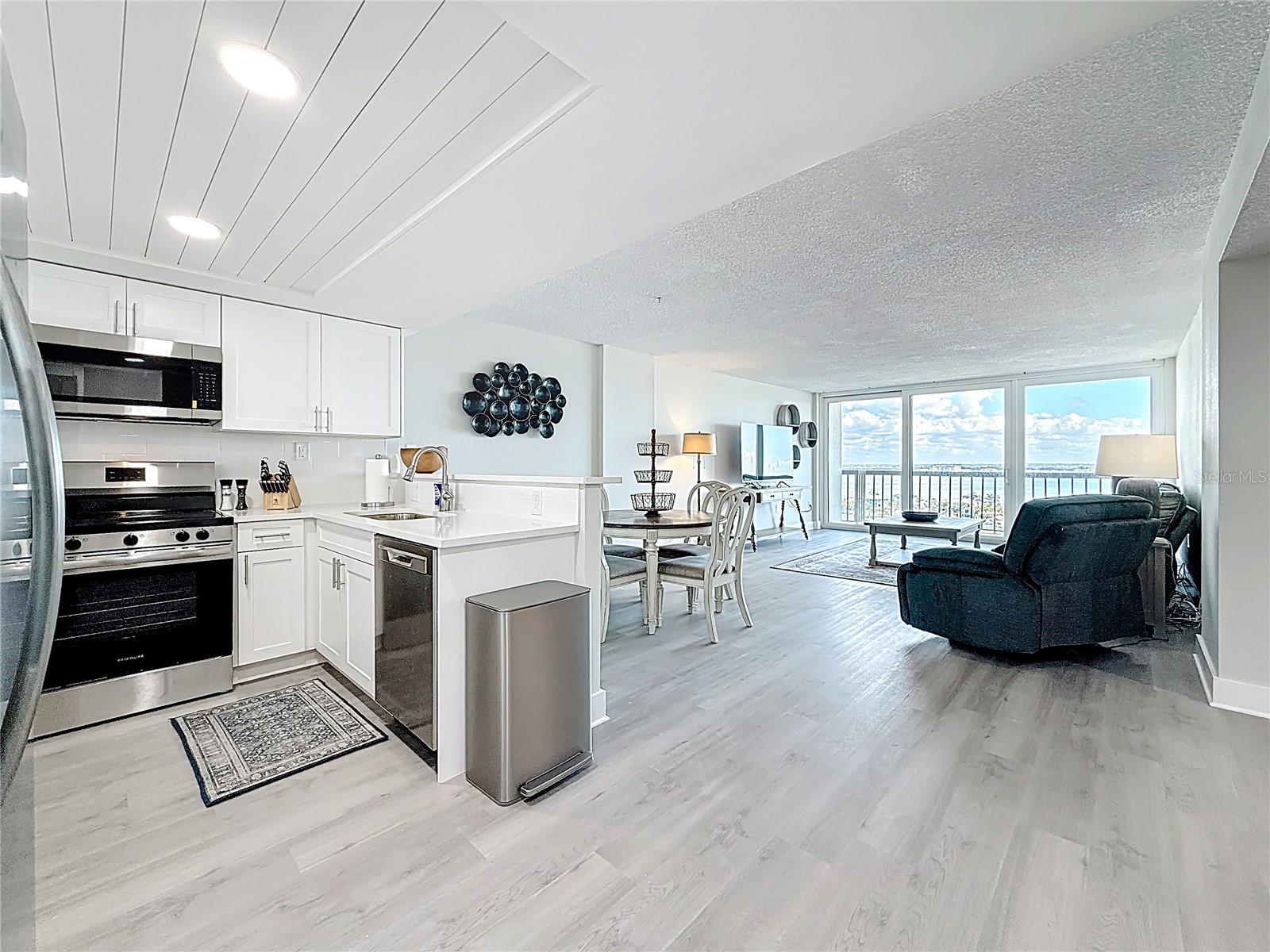 STARBOARD TOWER - Residential Lease