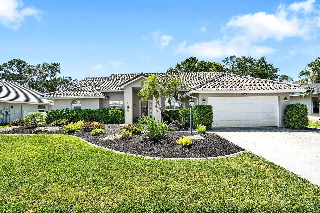 LAUREL WOODLANDS - Residential