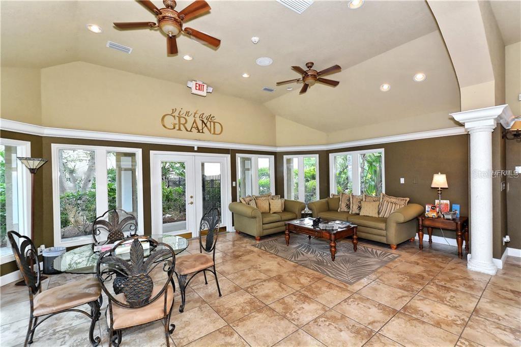 VINTAGE GRAND - Residential