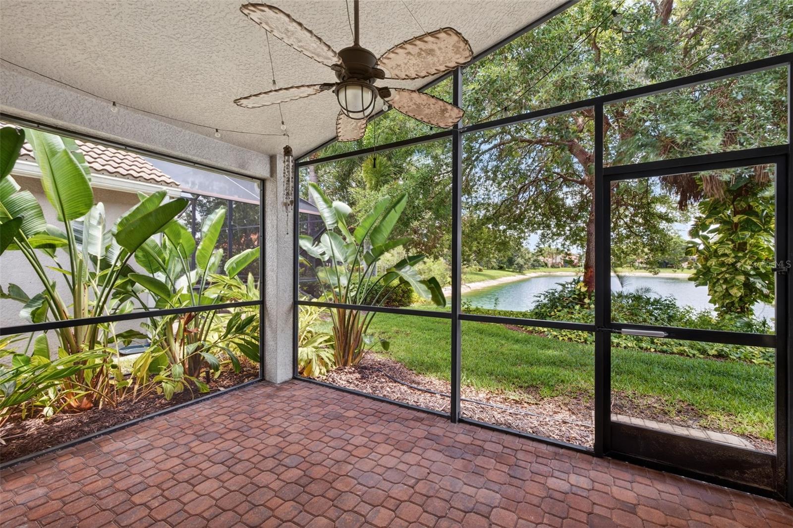 SATURNIA LAKES 3 - Residential