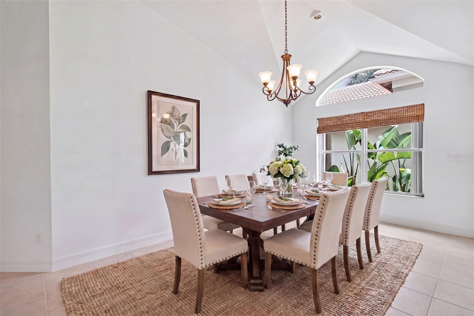 SATURNIA LAKES 3 - Residential