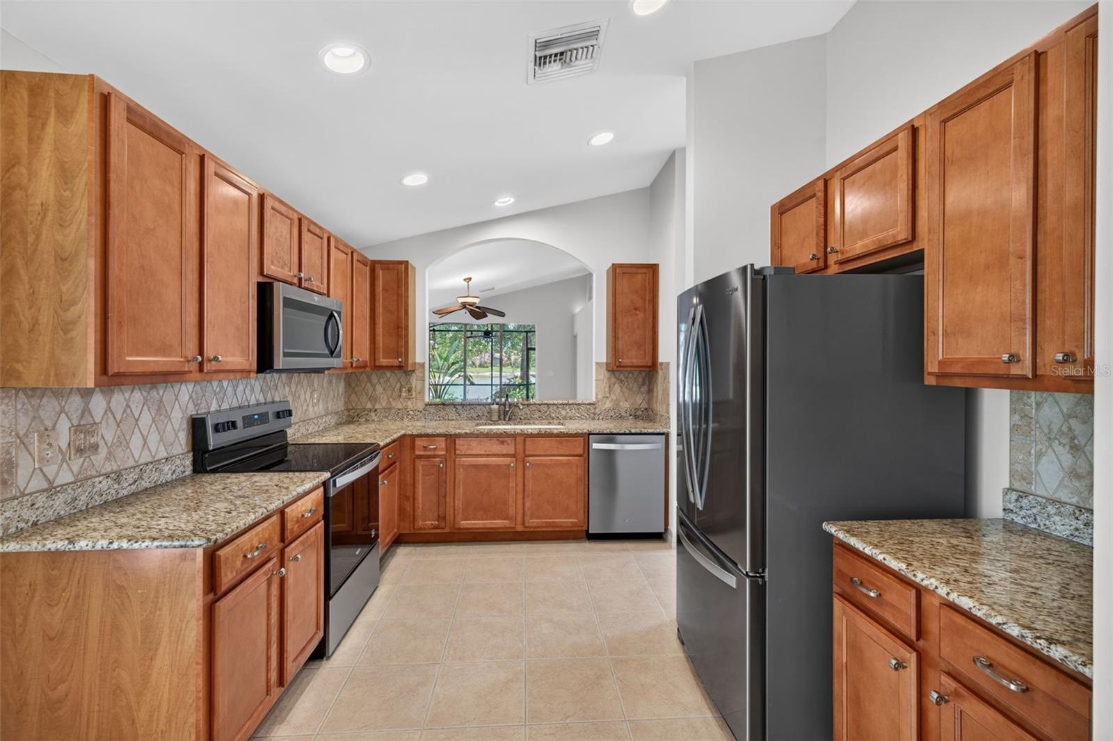 SATURNIA LAKES 3 - Residential