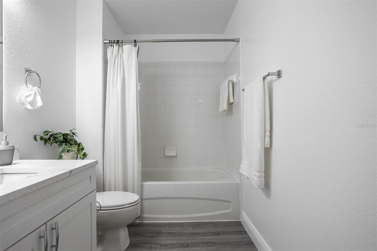 PARKCREST HARBOUR ISLAND CONDO - Residential