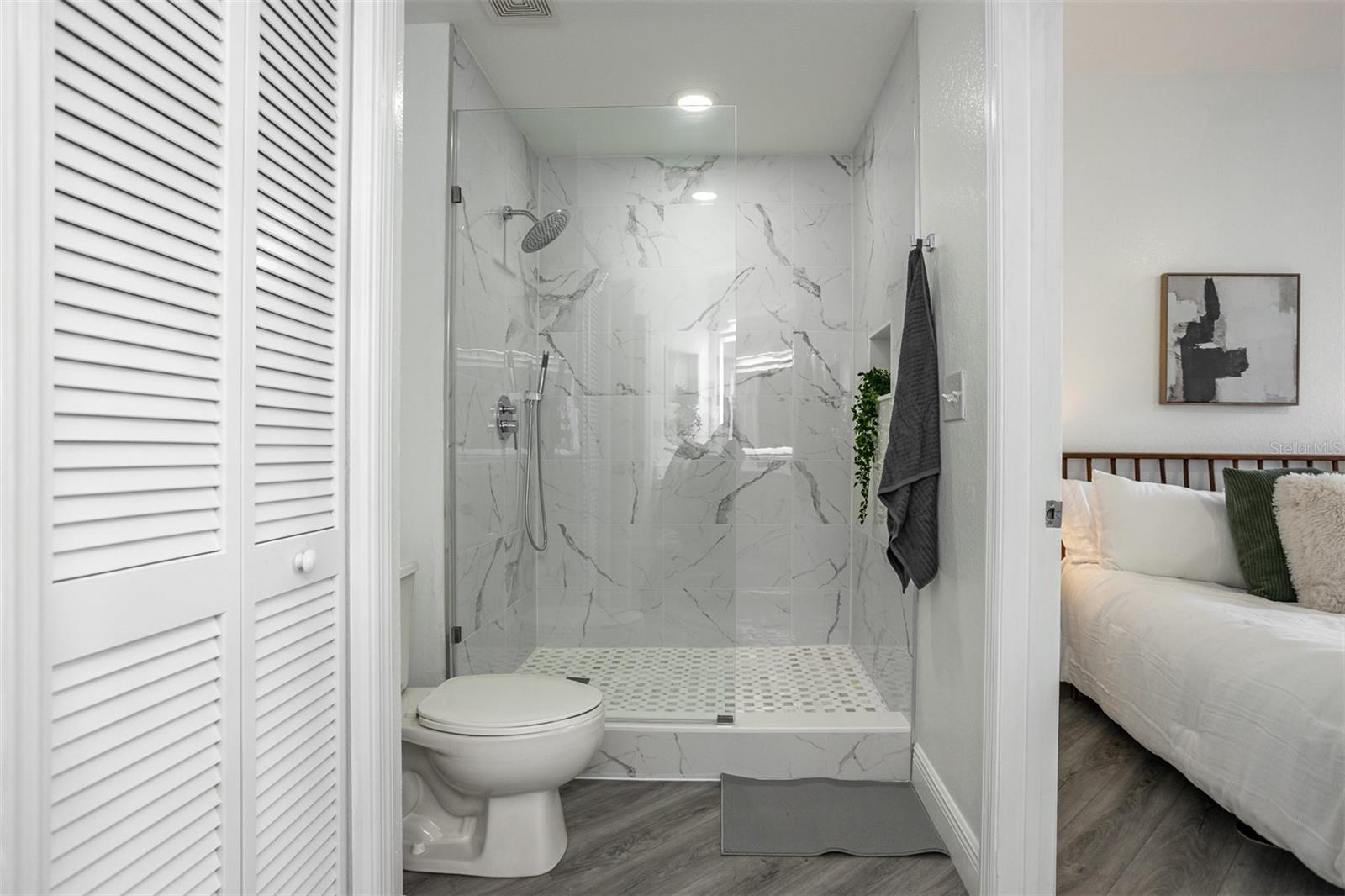 PARKCREST HARBOUR ISLAND CONDO - Residential
