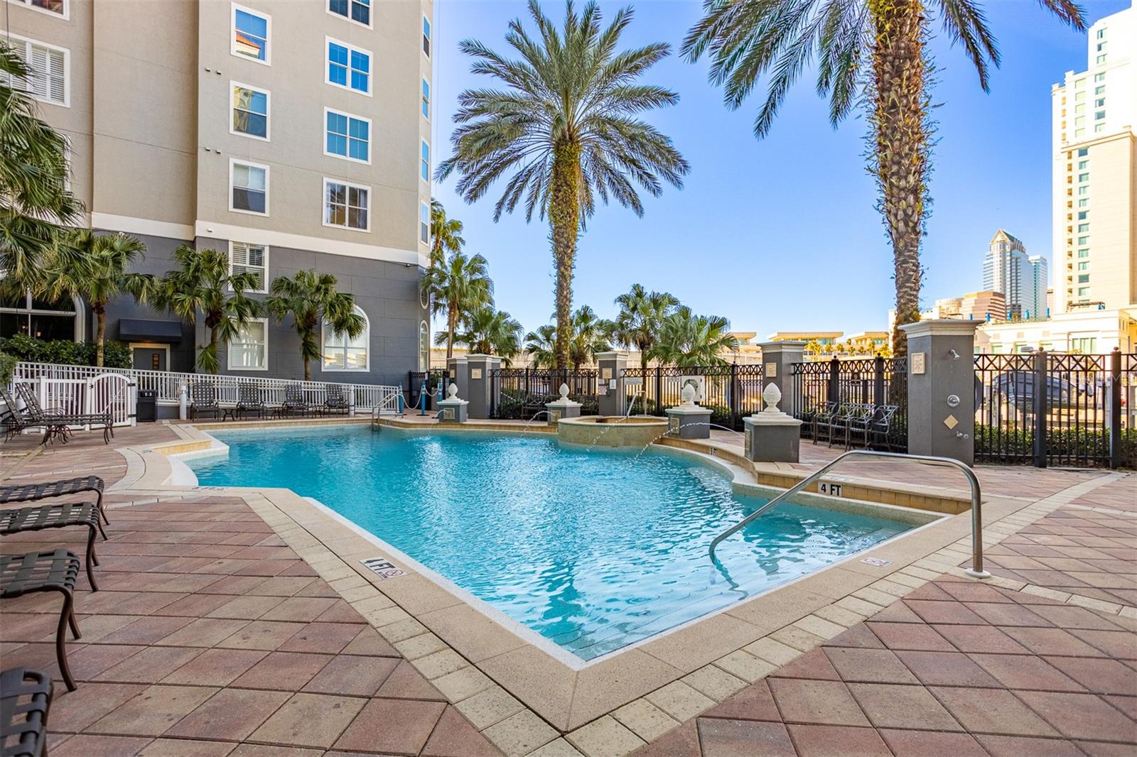 PARKCREST HARBOUR ISLAND CONDO - Residential