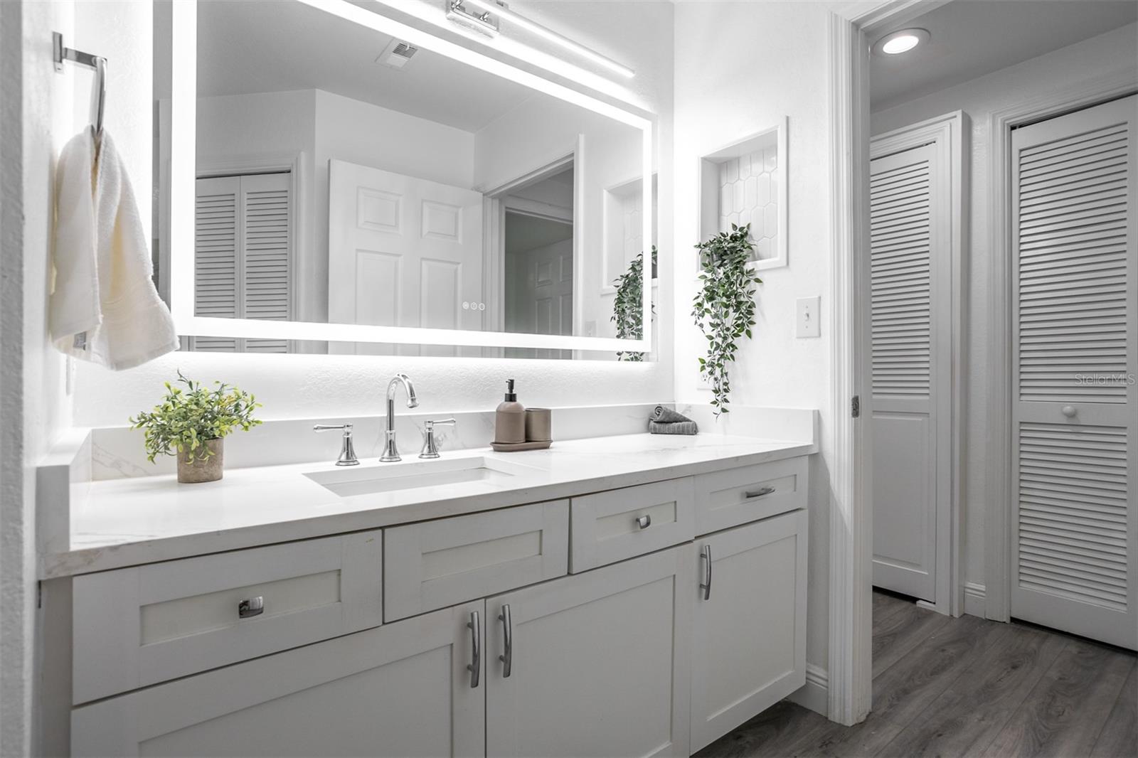 PARKCREST HARBOUR ISLAND CONDO - Residential