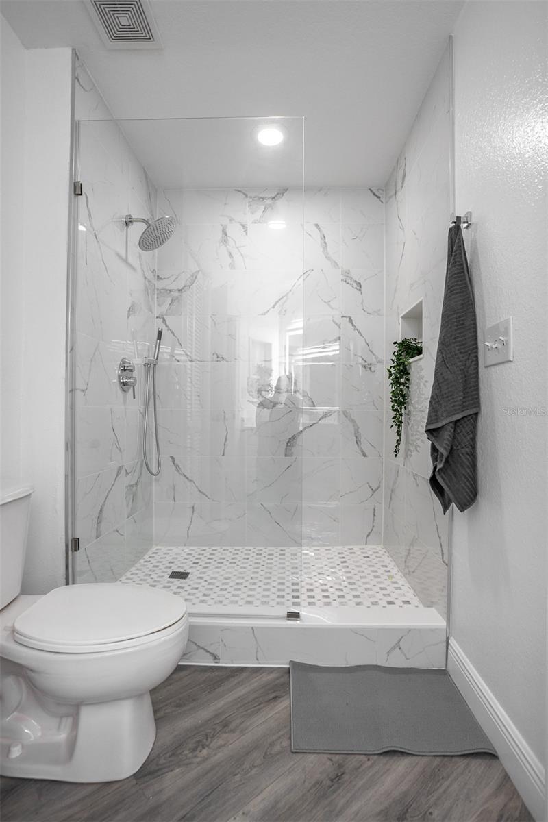 PARKCREST HARBOUR ISLAND CONDO - Residential